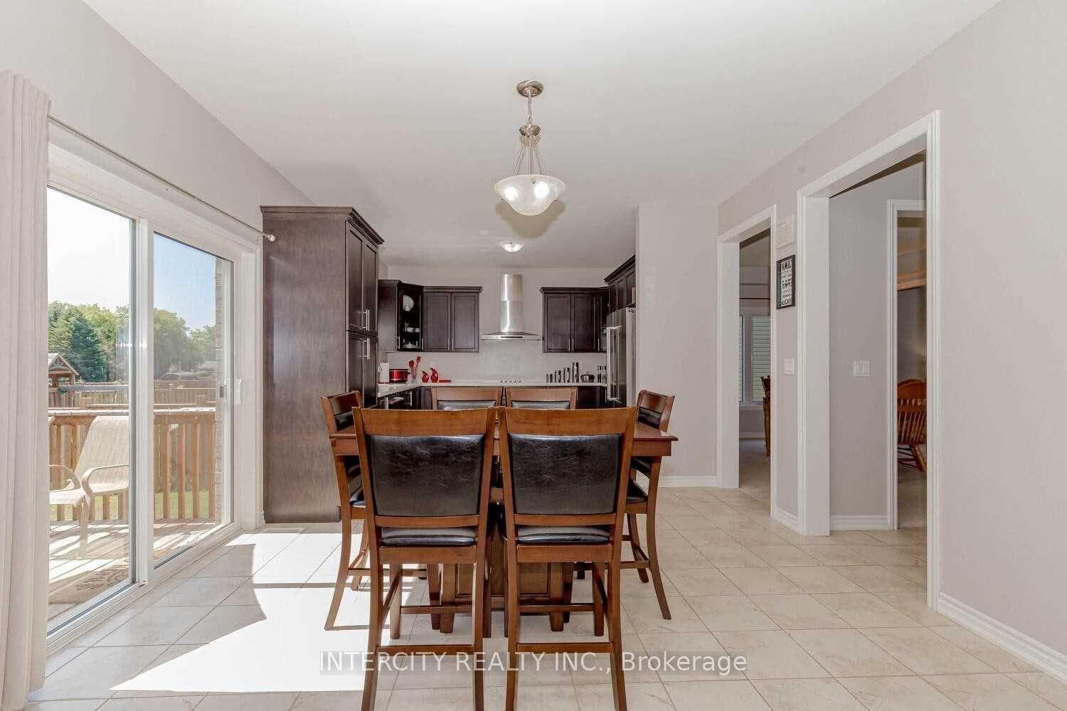 94 Ryan Street photo 12