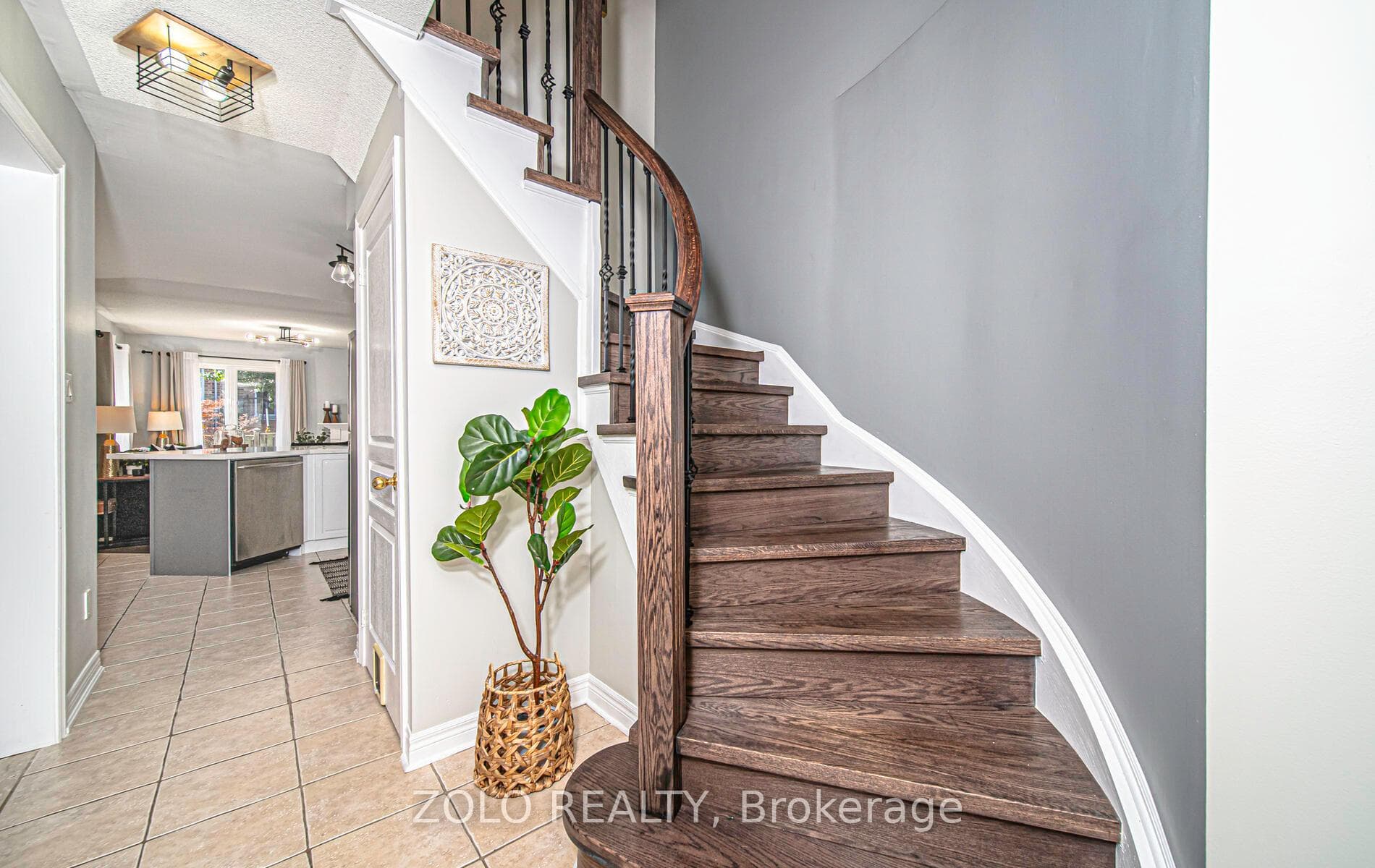 20 Whitefoot Cres Ajax