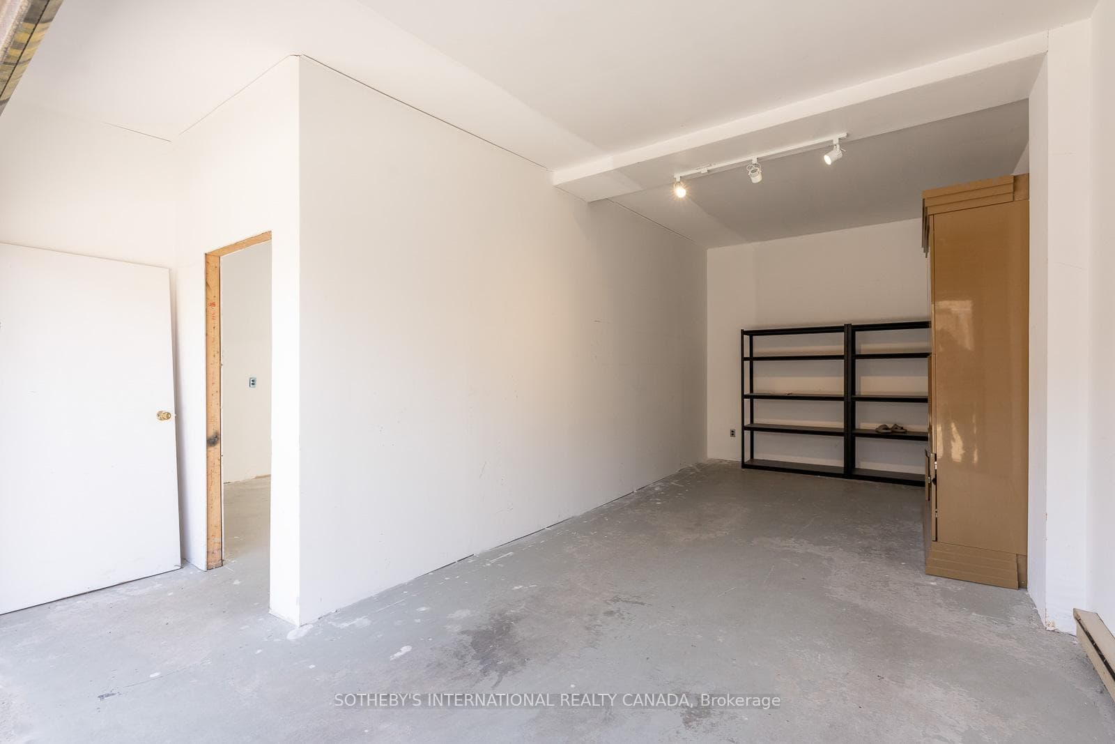 277 Crawford Street photo 45