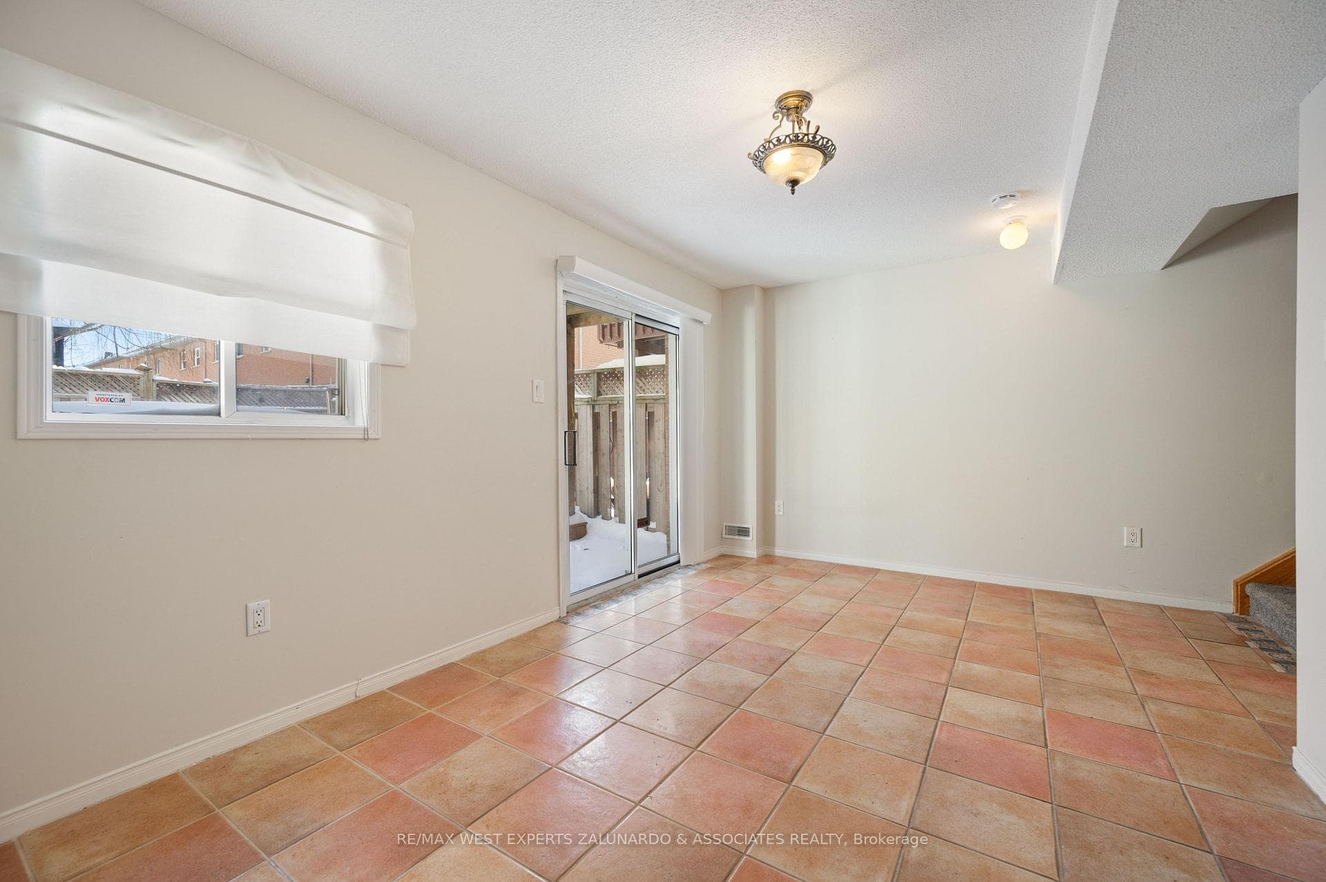 140 Parktree Drive photo 28