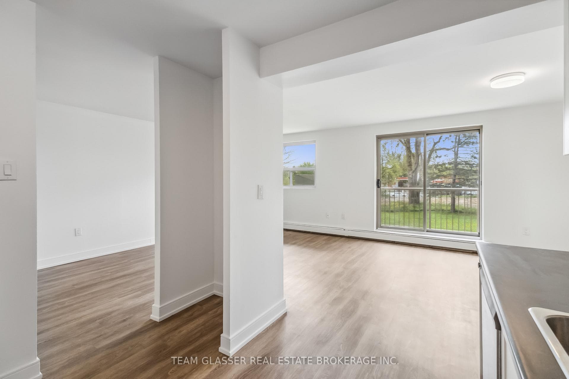 1570 Adelaide Street Unit 220 photo 21