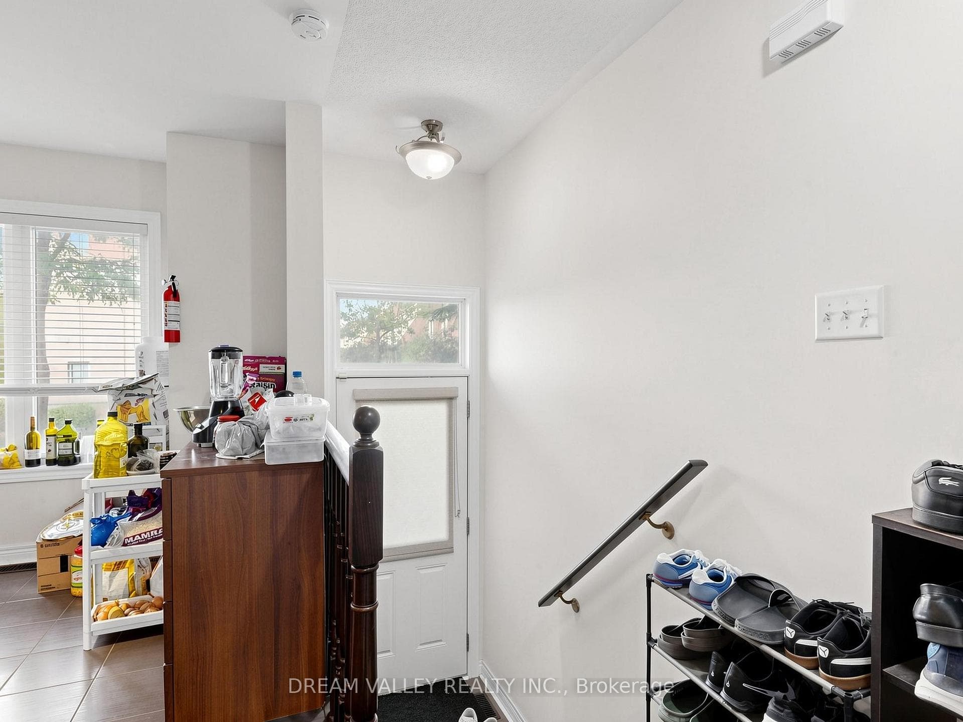 8 Zezel Way photo 13
