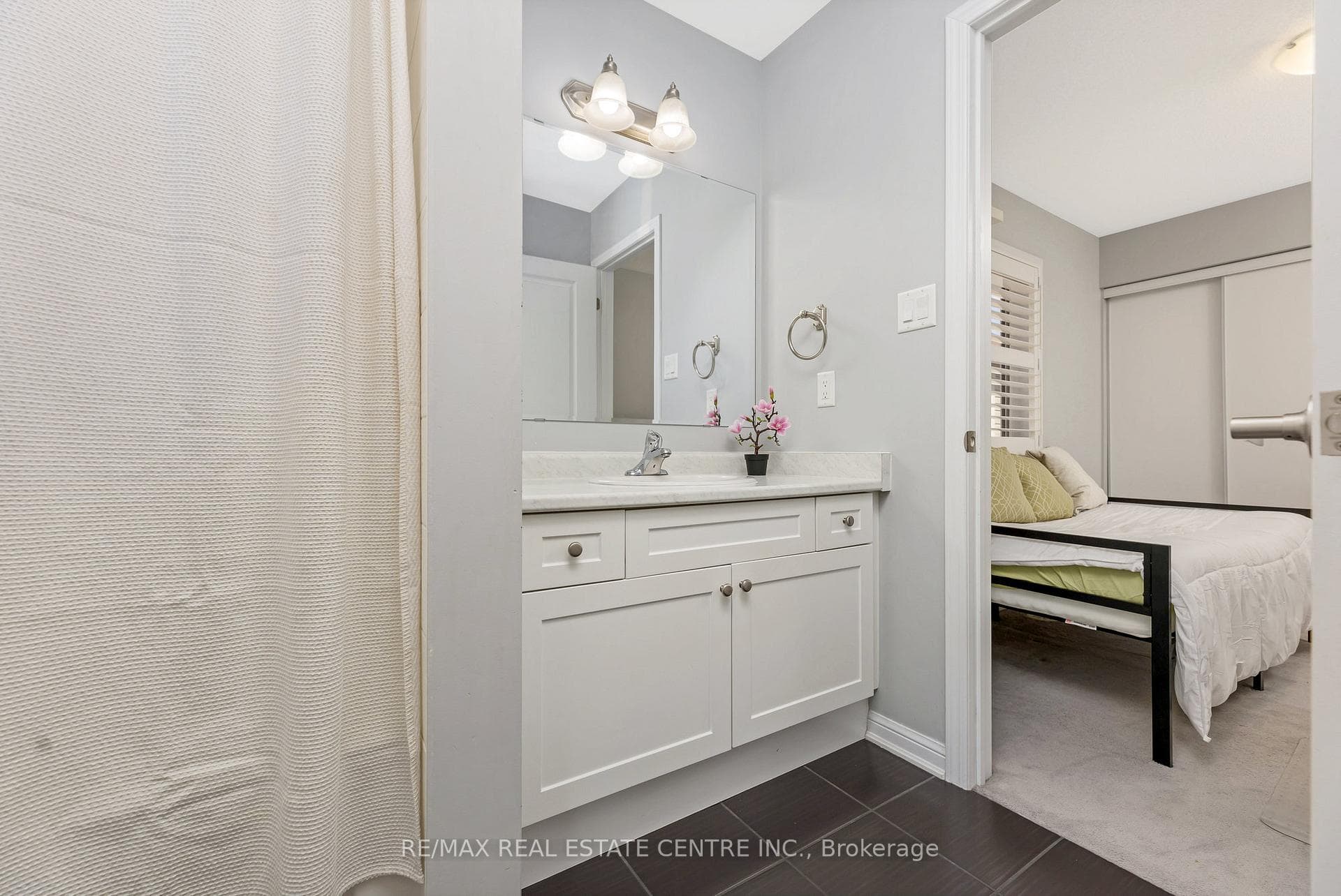6020 Derry Road Unit 42 photo 17