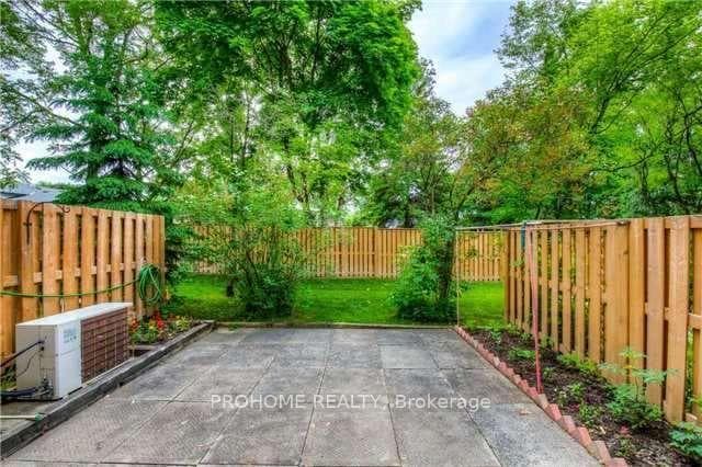 53 Thatchers Mill Way photo 13