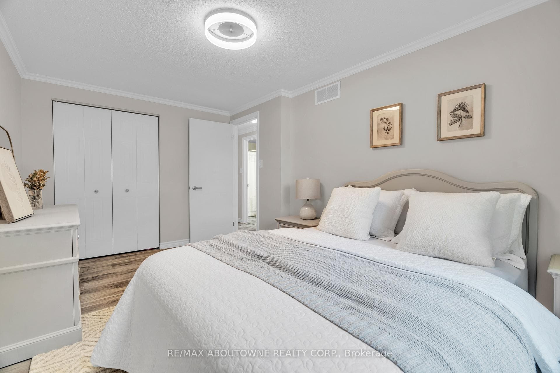 20 Moss Place photo 15