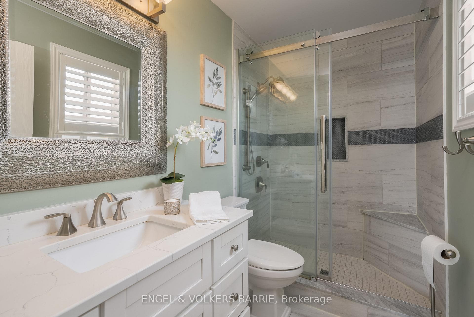 302 Livingstone Street photo 22
