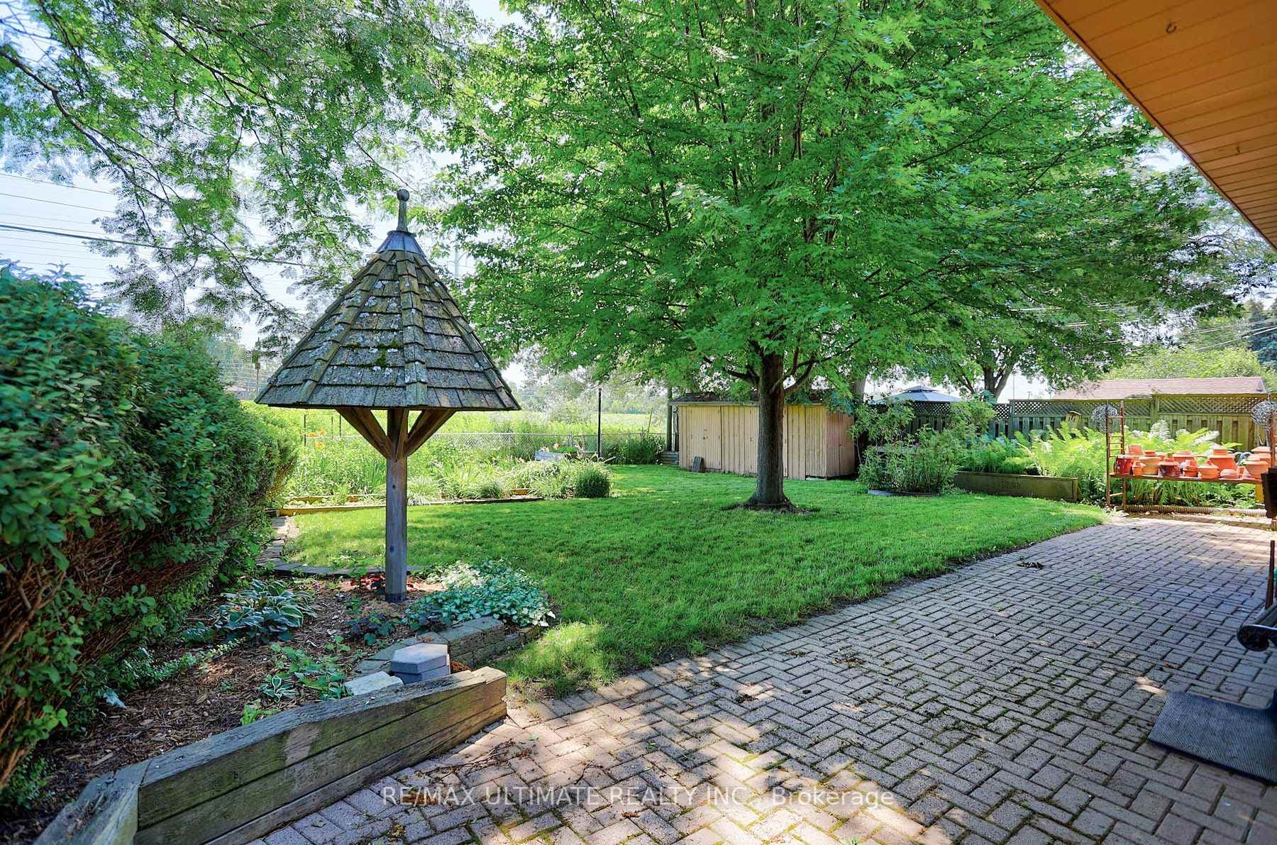 81 Flora Drive photo 46