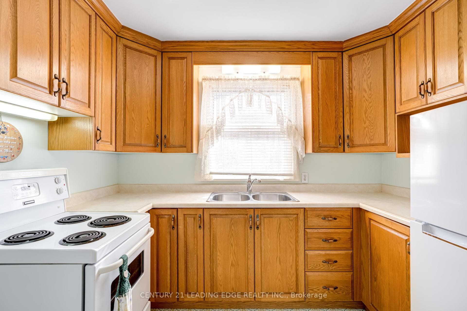 136 Lasalle Avenue photo 15