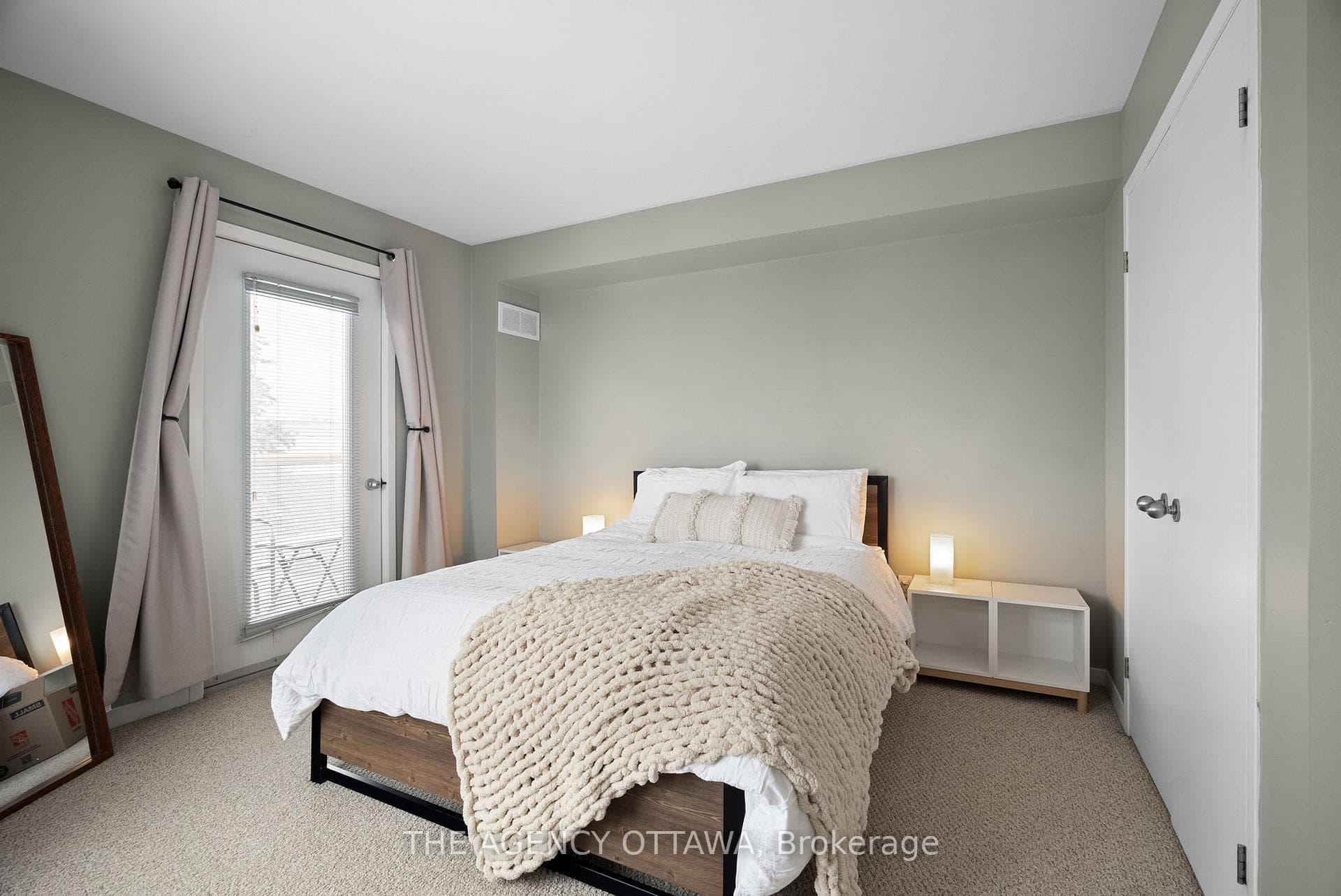 4 Sherbrooke Avenue Unit 1 photo 22