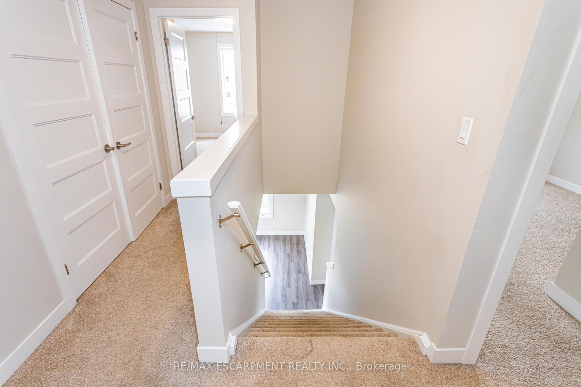 941 Manhattan Way photo 14