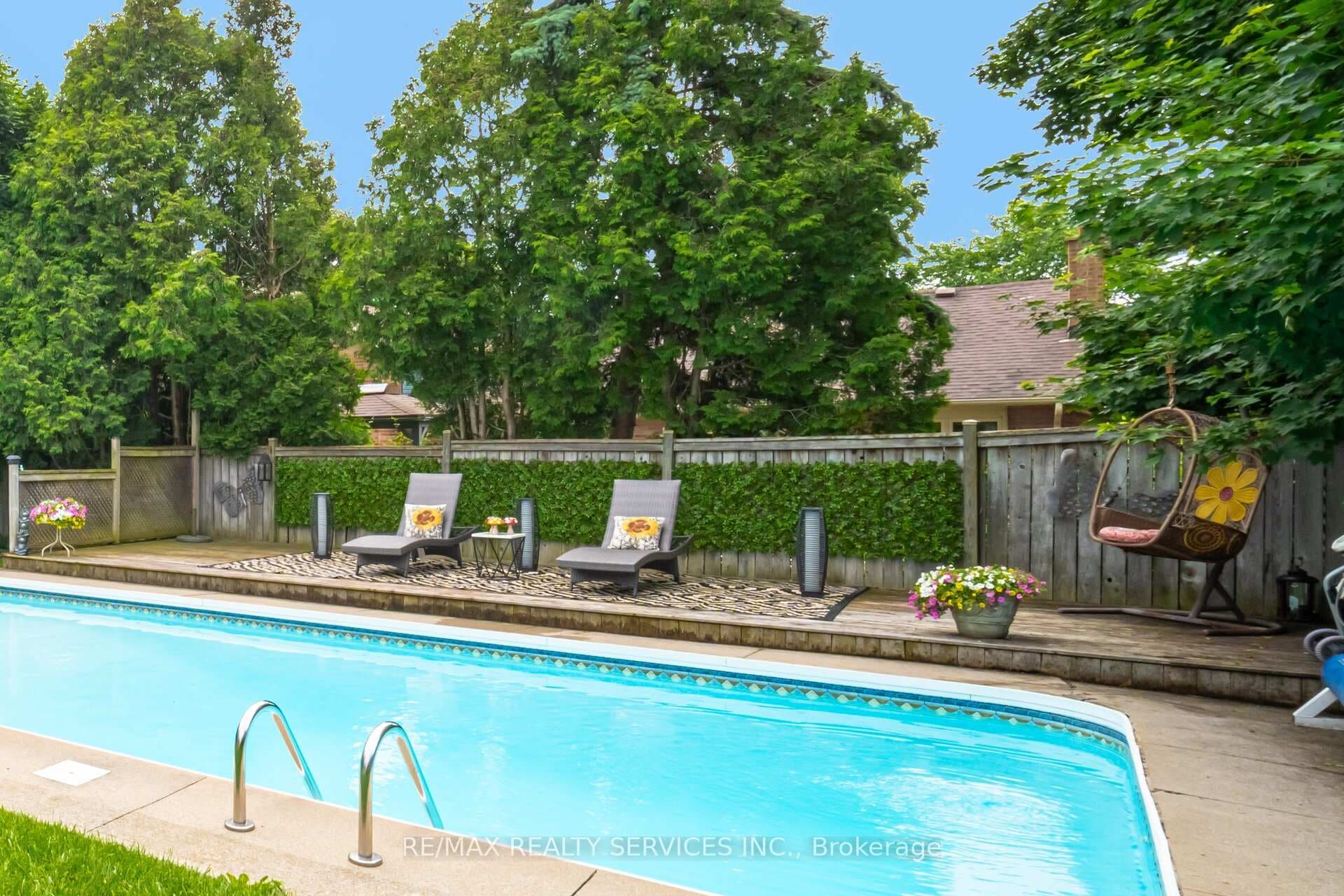4 Eddystone Drive photo 36