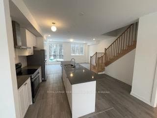124 Blue Forest Crescent photo 3