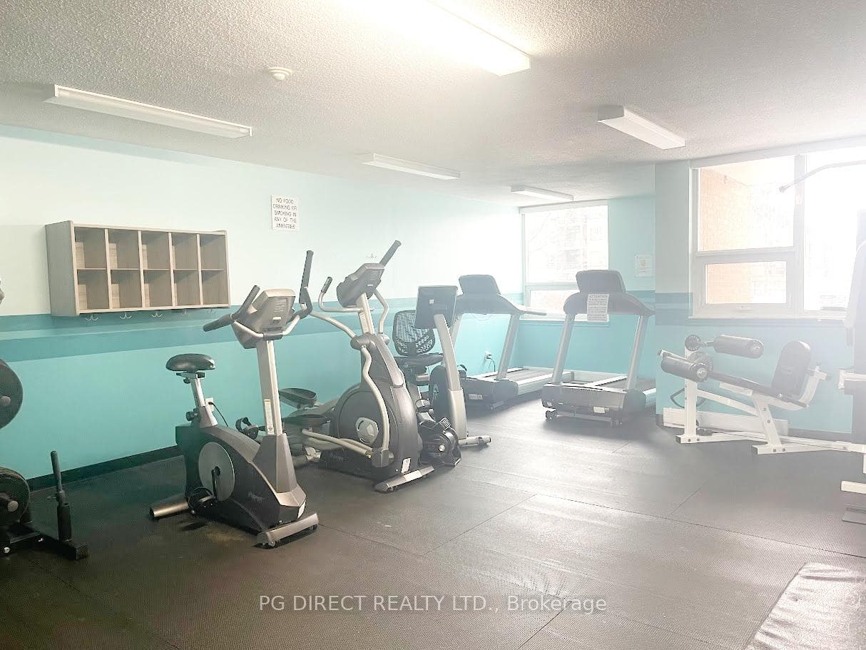 500 Green Road Unit 1216 photo 19