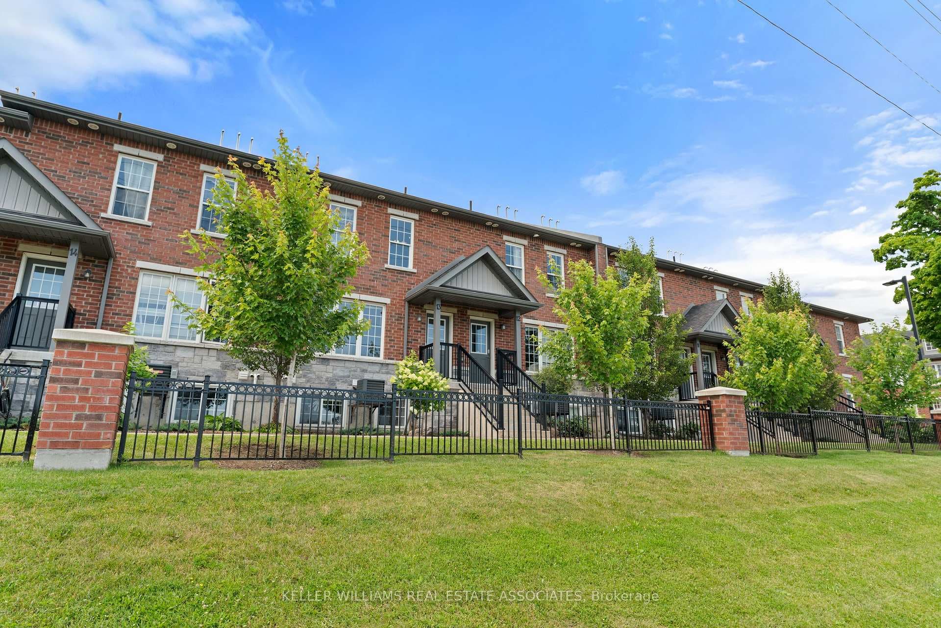 252 Penetanguishene Road Unit 13 photo 2