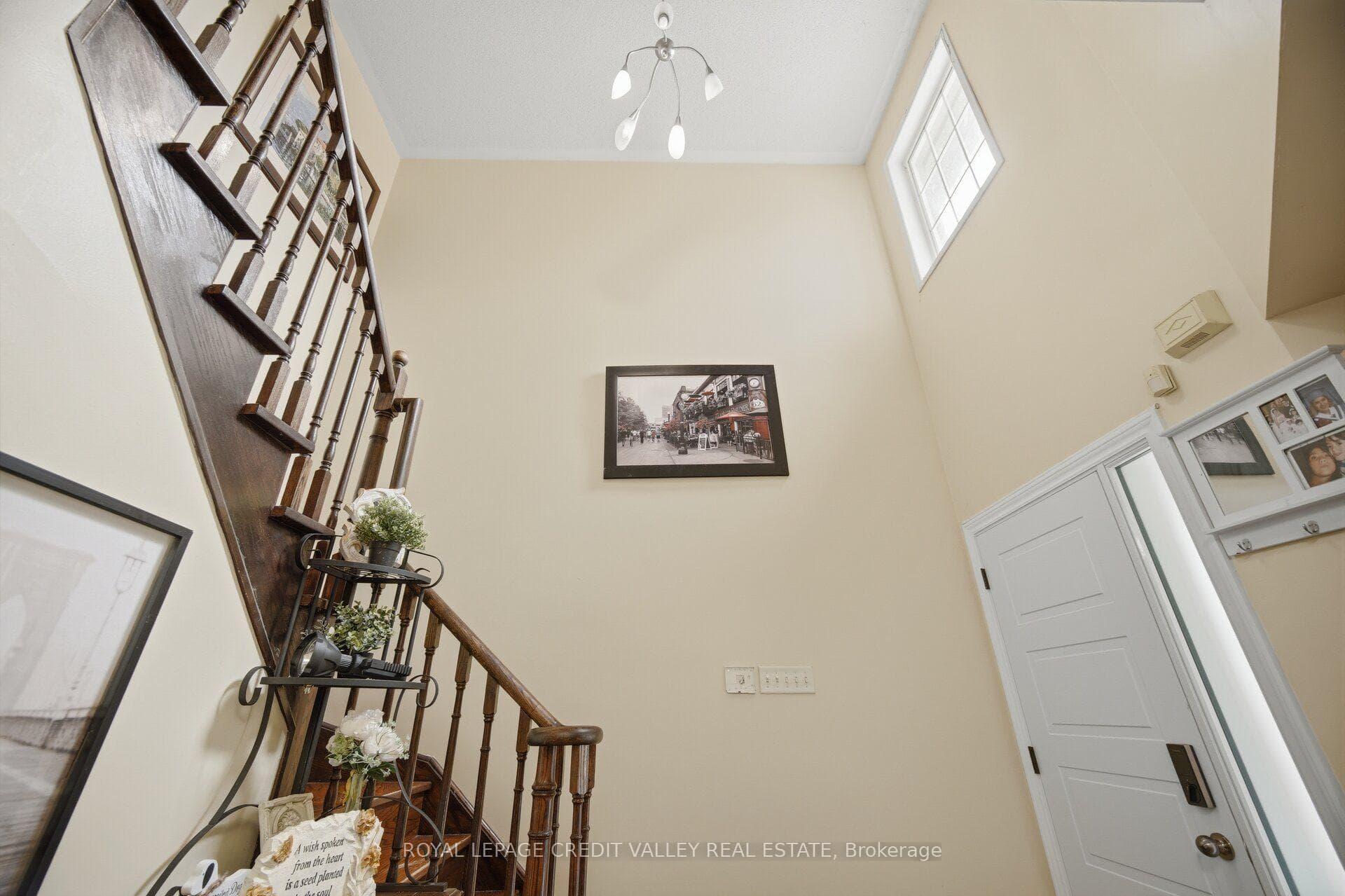 5 Porchlight Road photo 7