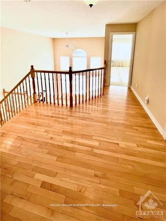 195 KEYROCK Drive photo 13