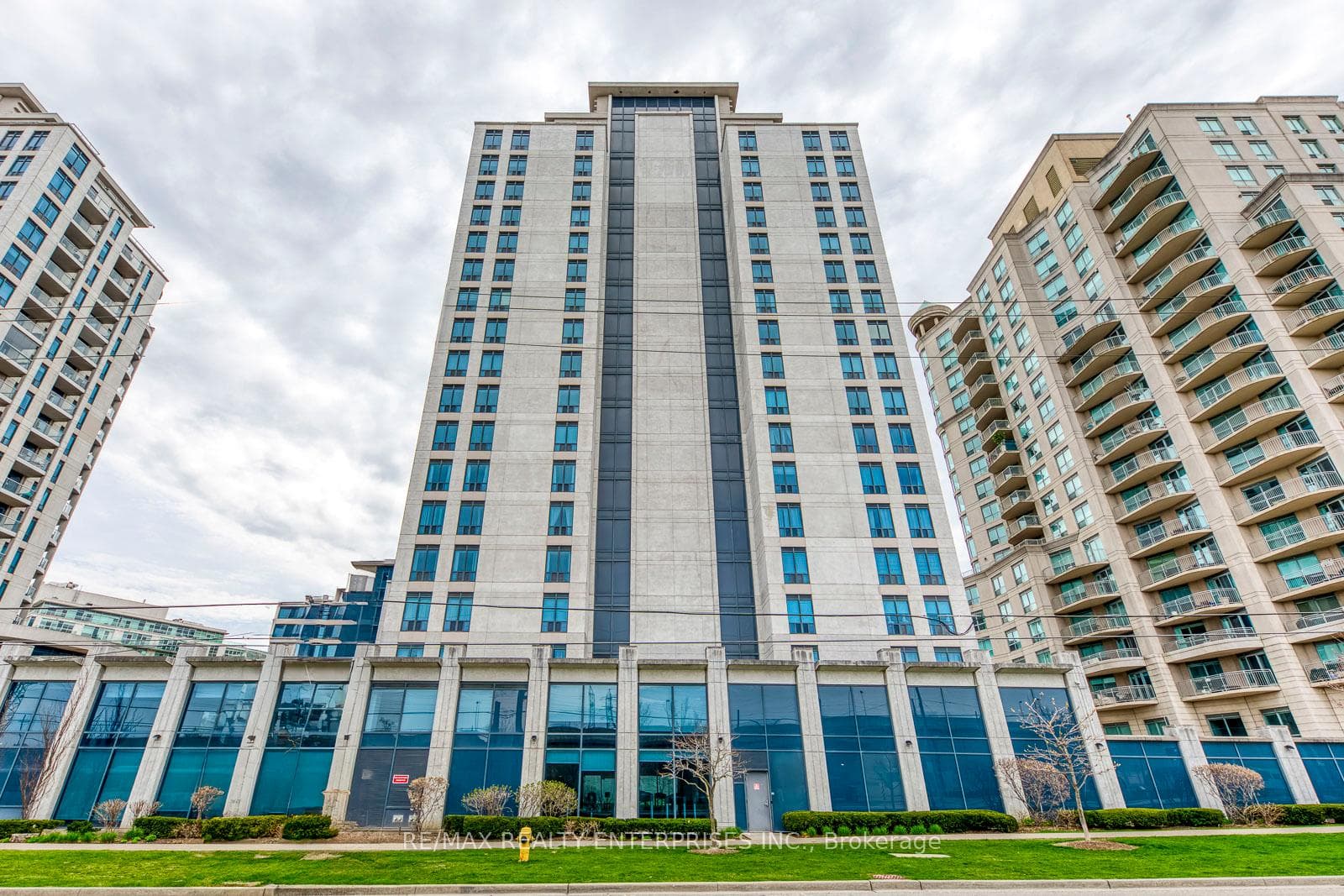 2087 Lake Shore Boulevard Unit 1106 photo 1