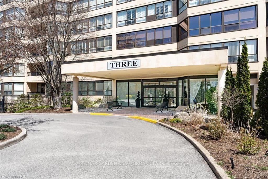 3 TOWERING HEIGHTS Boulevard Unit 703 photo 2