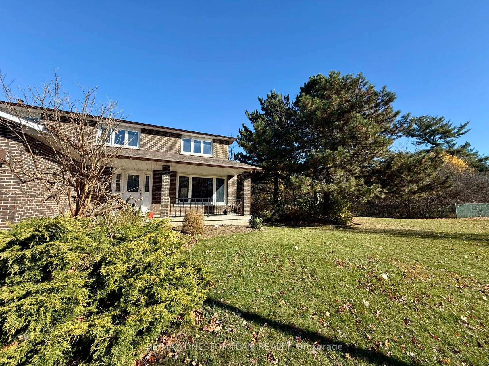 104 Willowbrook Road photo 3