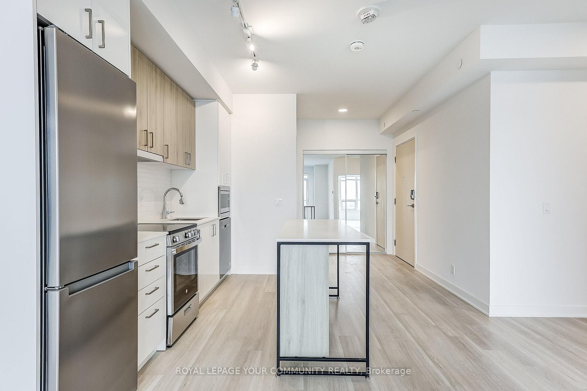 30 Upper Mall Way Unit A2011 photo 7