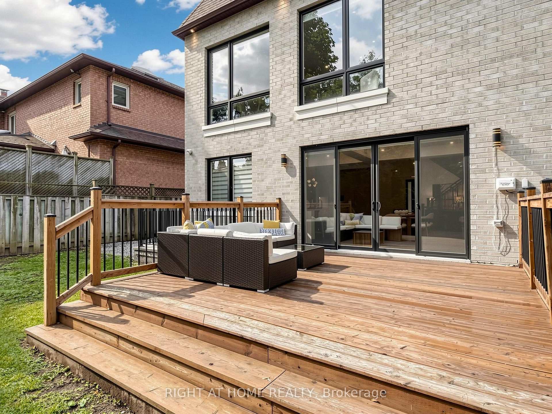 69 Centre Avenue photo 34