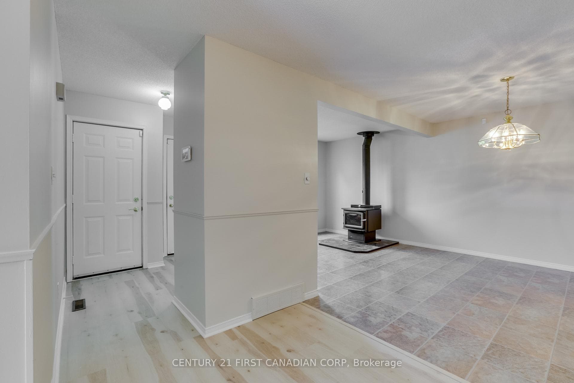 604 Talltree Crescent photo 13