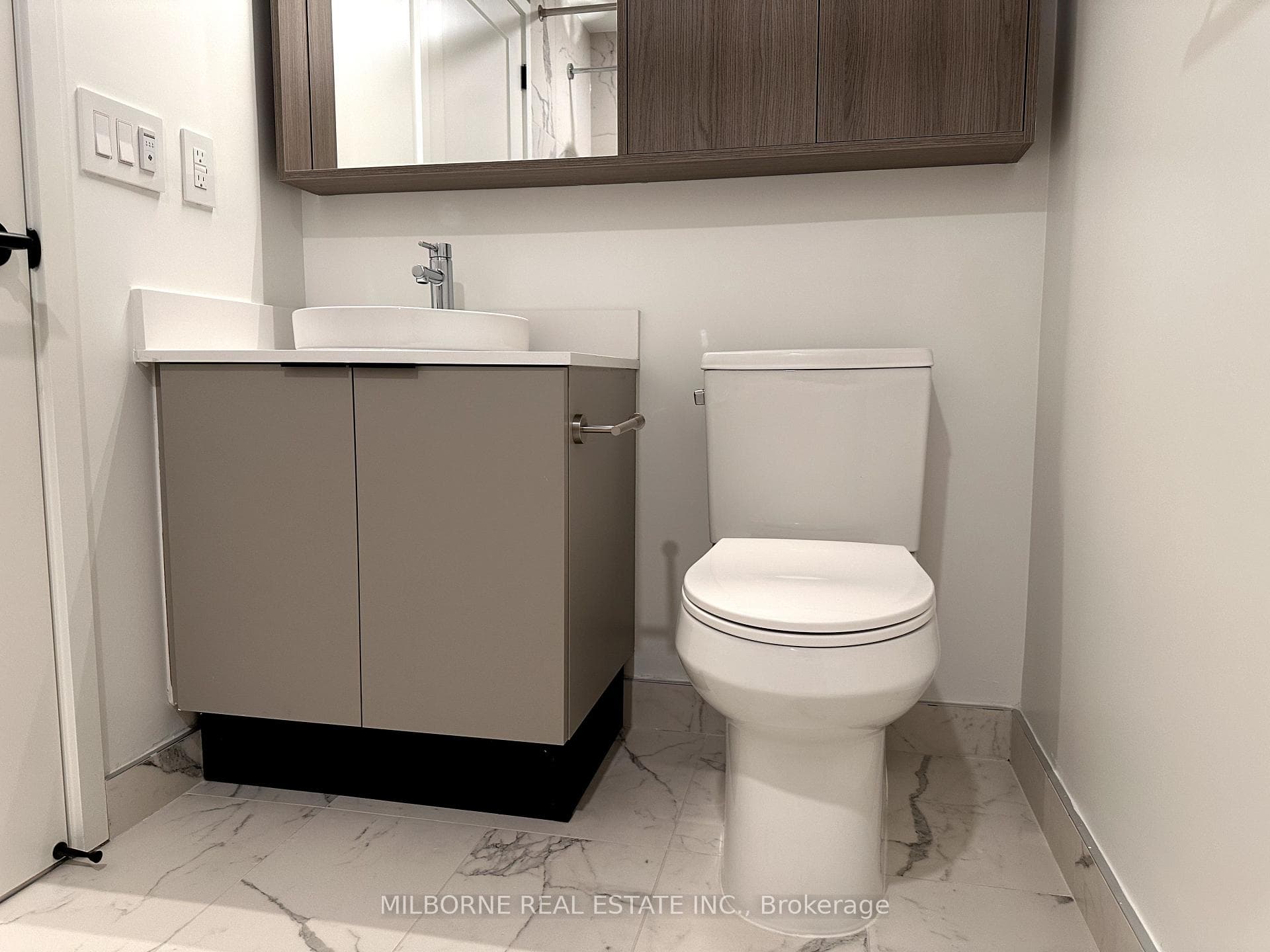 73 Broadway Avenue Unit 402 photo 8