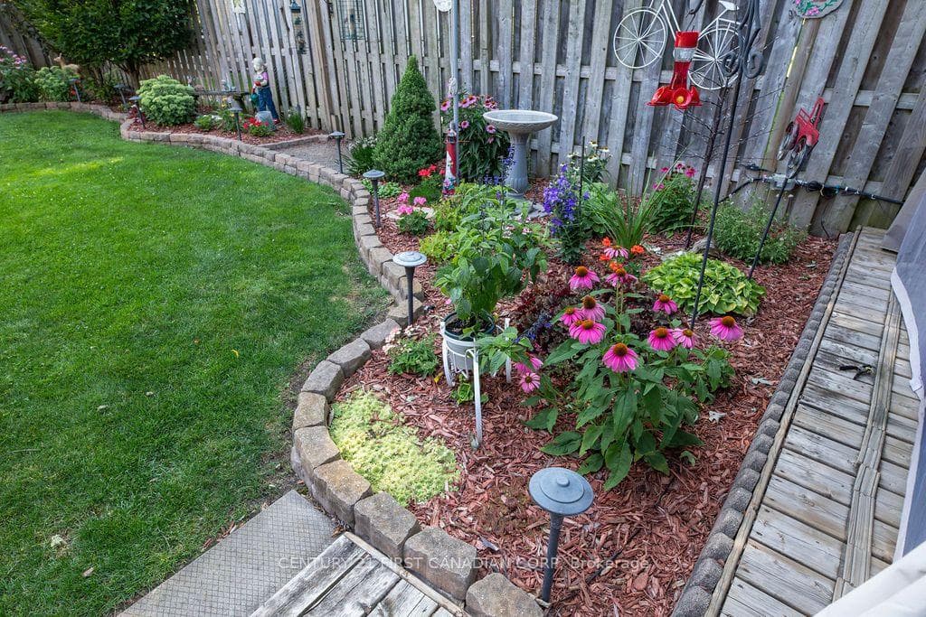 252 Rapley Street photo 27