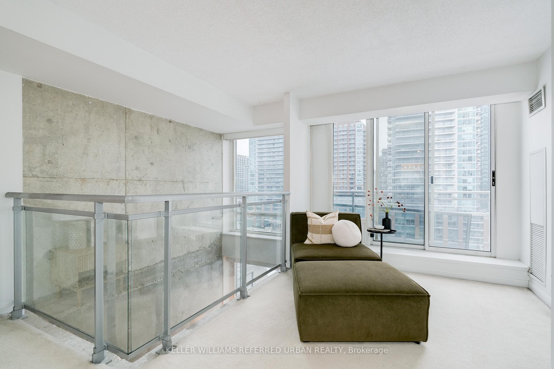 1029 King Street Unit 1004 photo 19