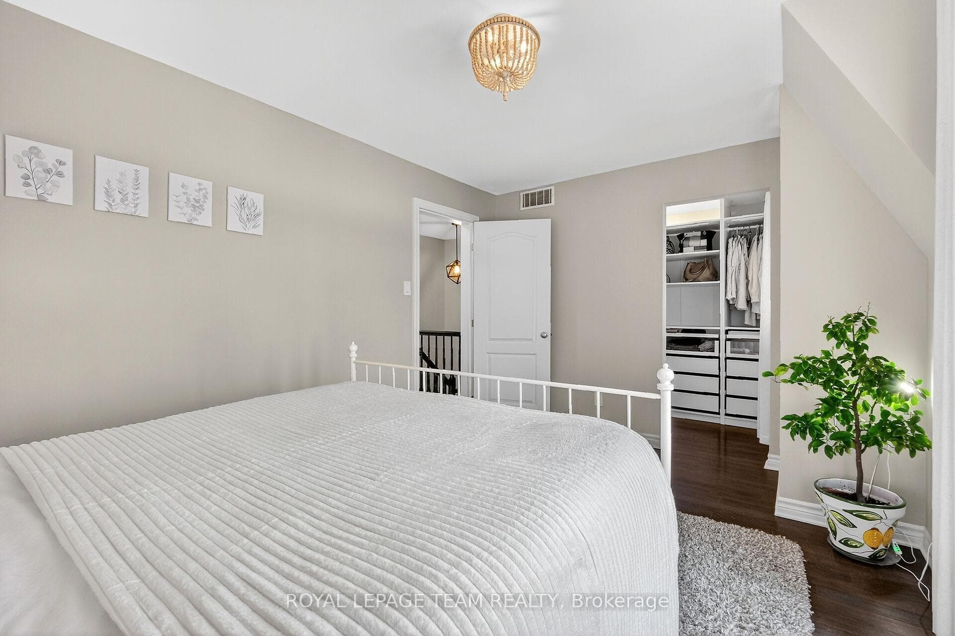 110 Mayer Street photo 23