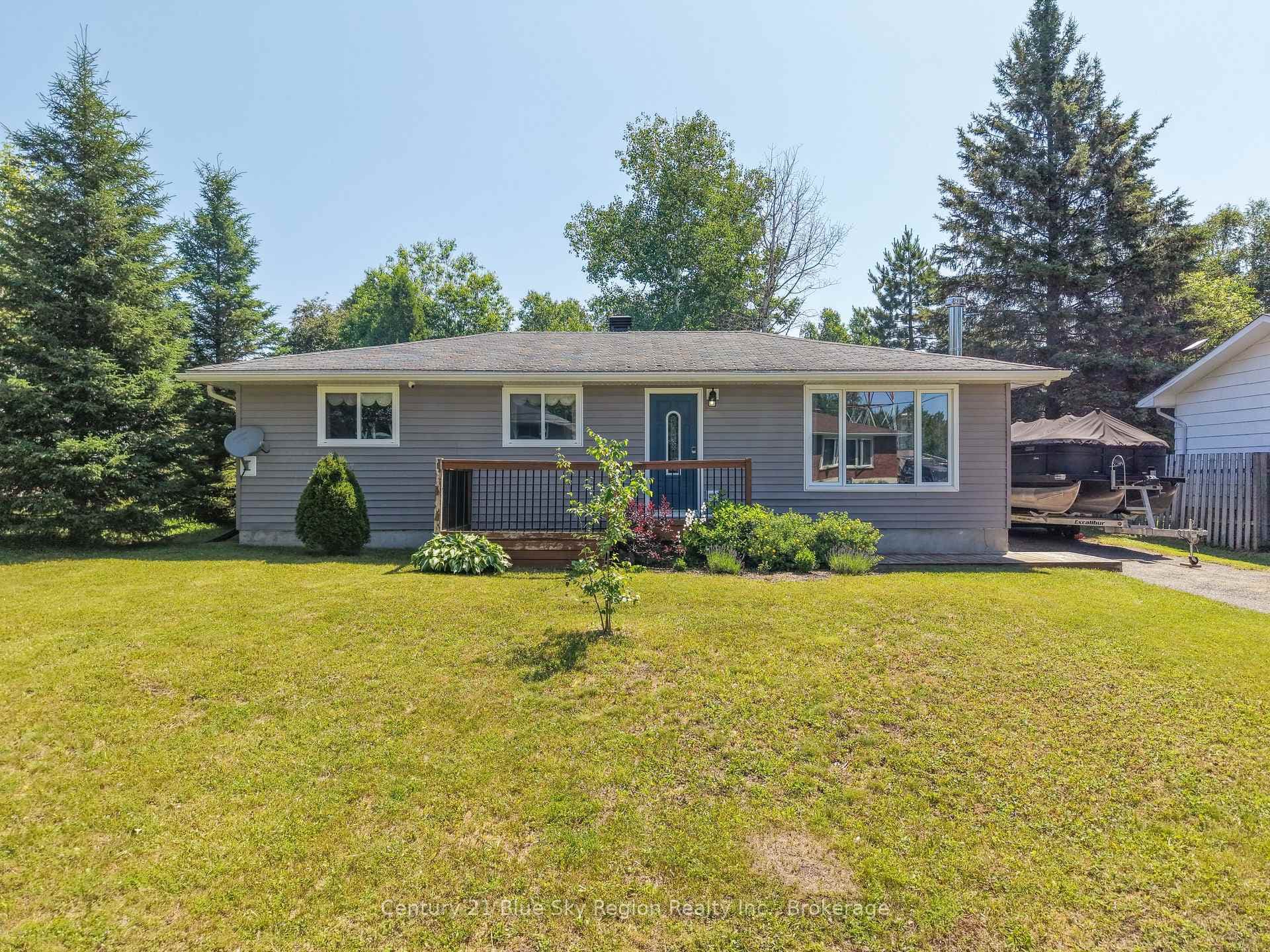 7 Birch Crescent photo 2