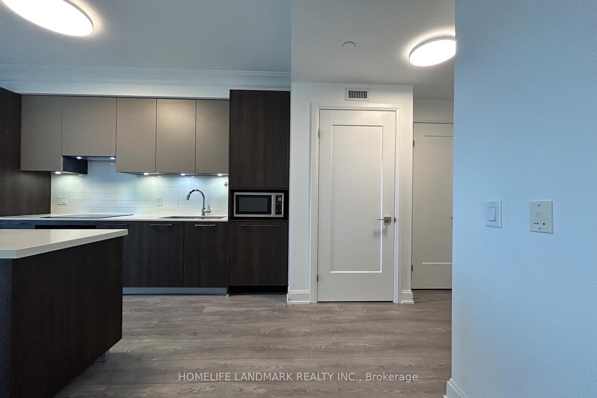 8 WATER WALK Drive Unit 2803 photo 6