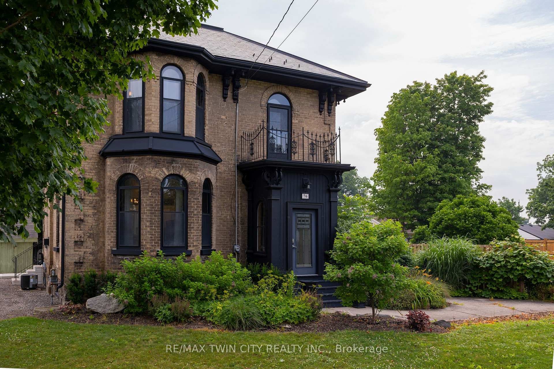 76.5 STOVER Street photo 3