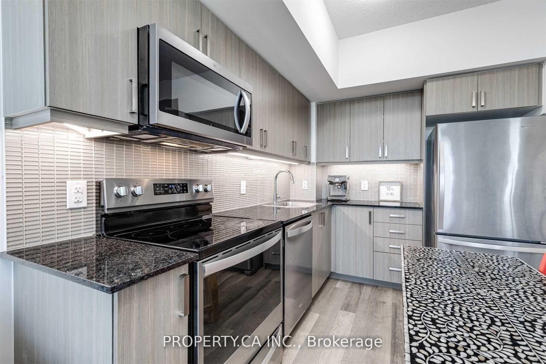 1603 Eglinton Avenue Unit 1305 photo 6
