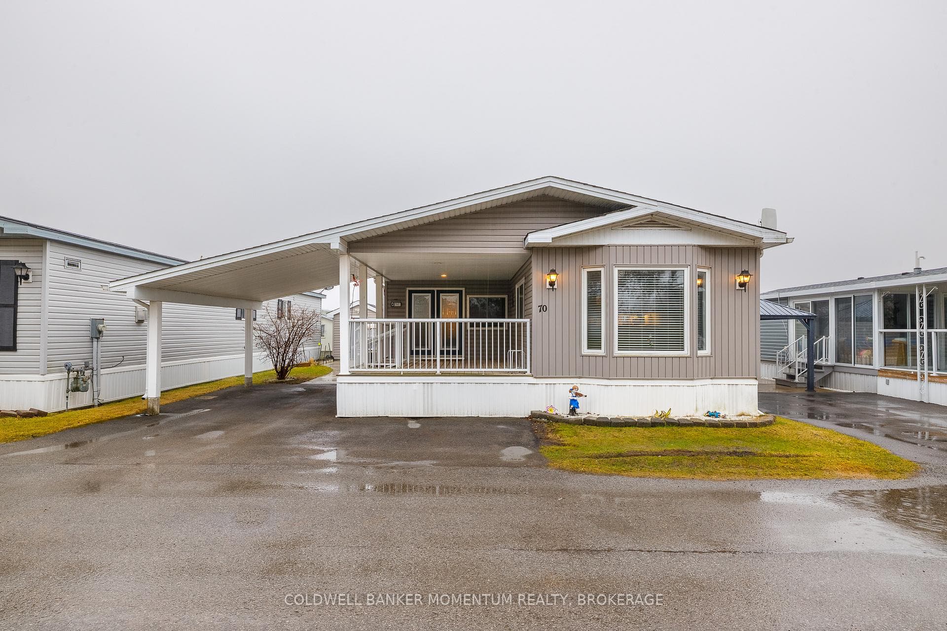 3033 Townline Road Unit 70 photo 3