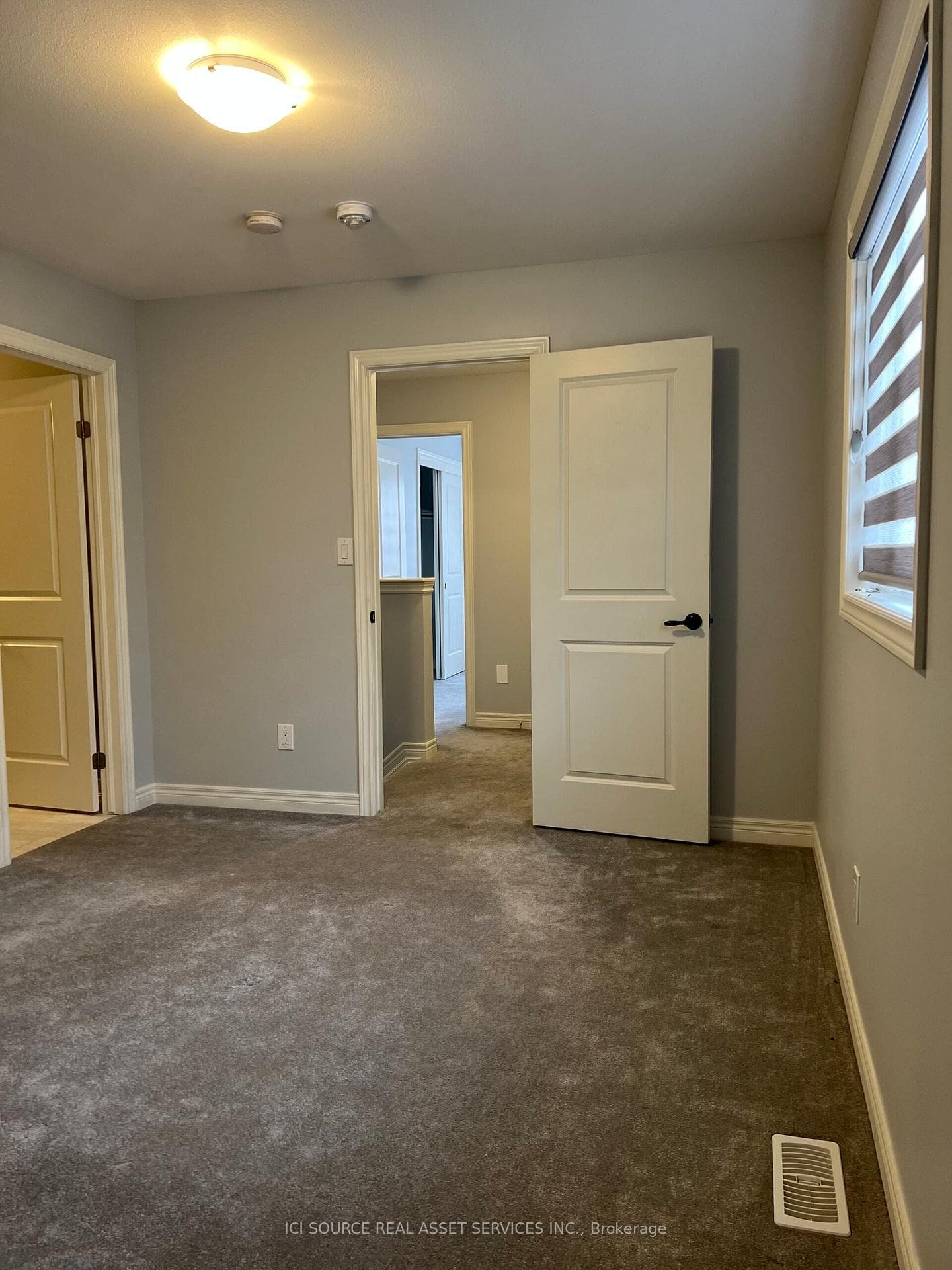6 Darling Avenue Unit Upper photo 4