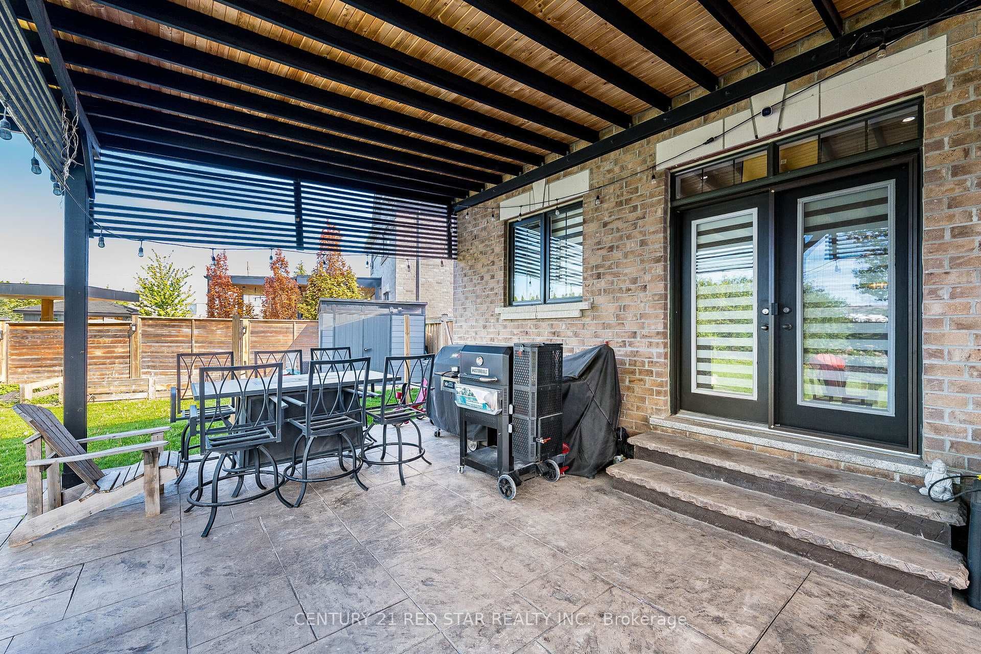 Walkout from breakfast area to your overed patio