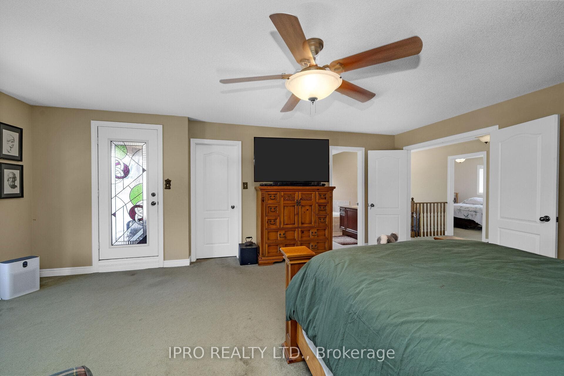 229 Acton Boulevard photo 25