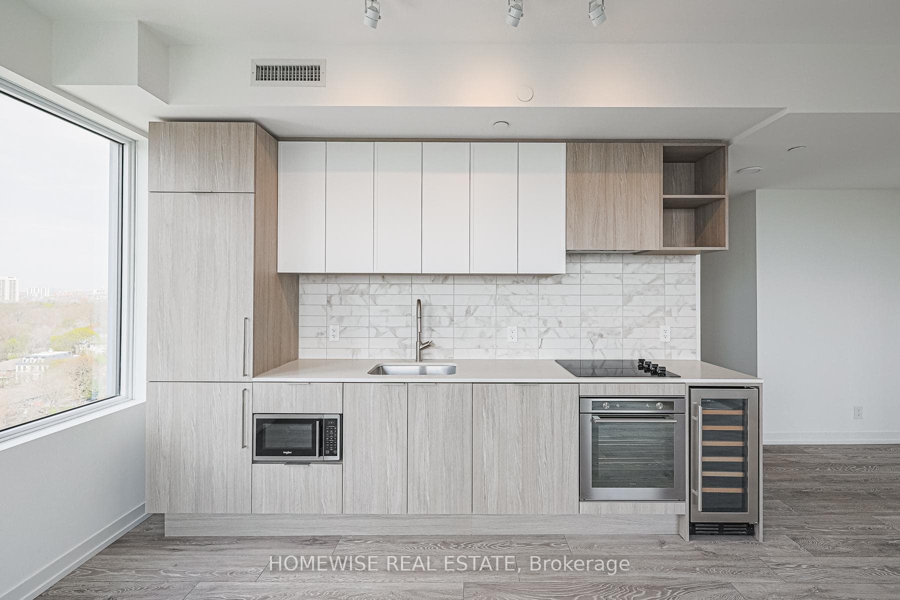 2020 Bathurst Street Unit 1605 photo 21