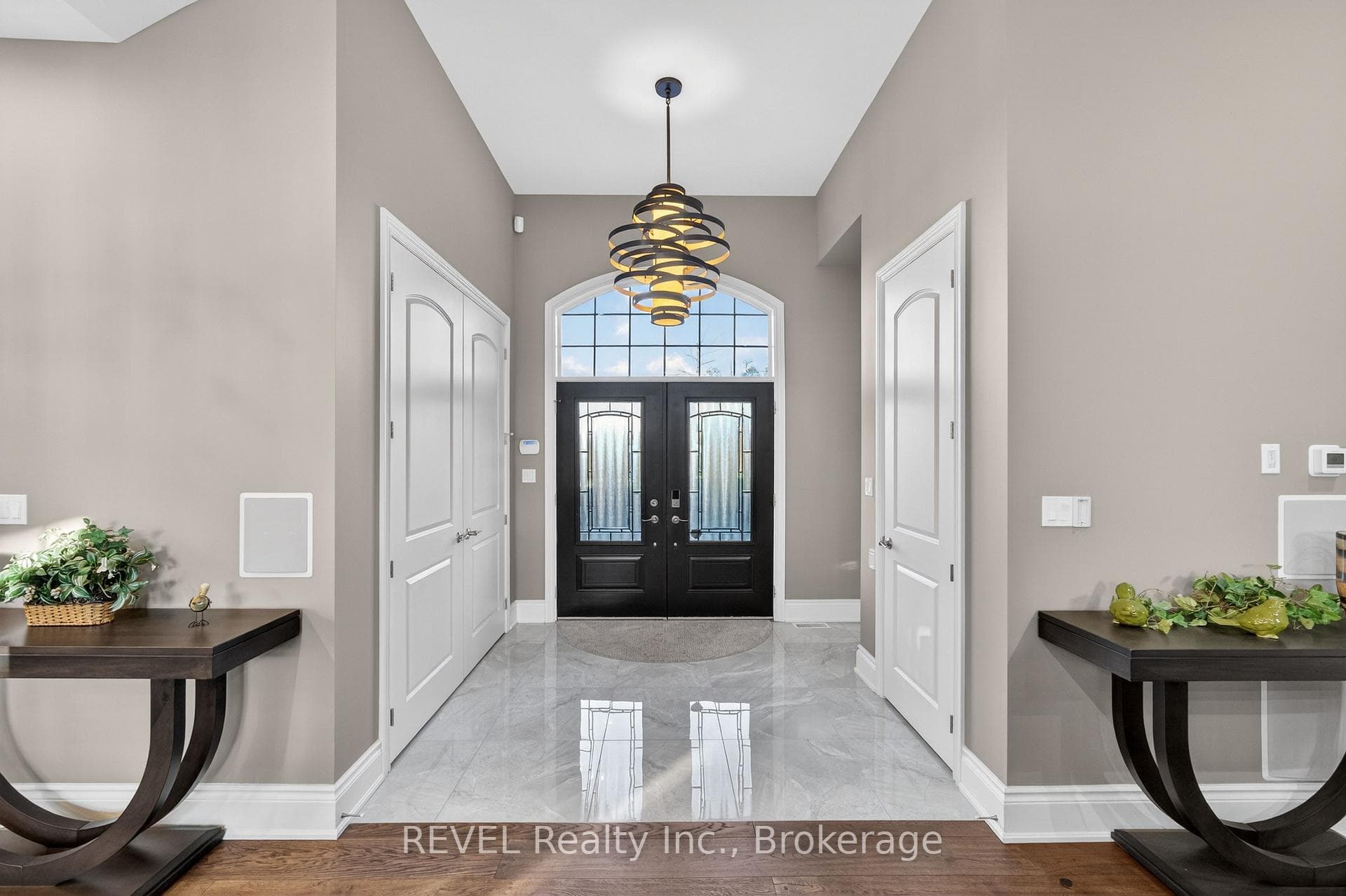 1041 Oakhill Boulevard photo 5