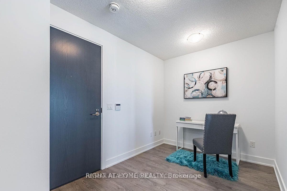 7 Mabelle Avenue Unit 2907 photo 4