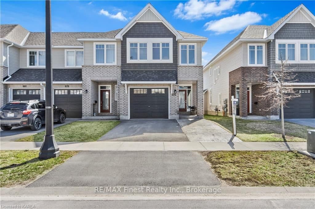 876 RIVERVIEW Way photo 1