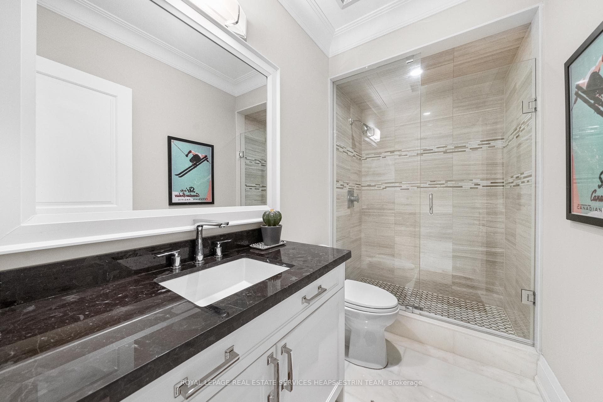 565 Broadway Avenue photo 32