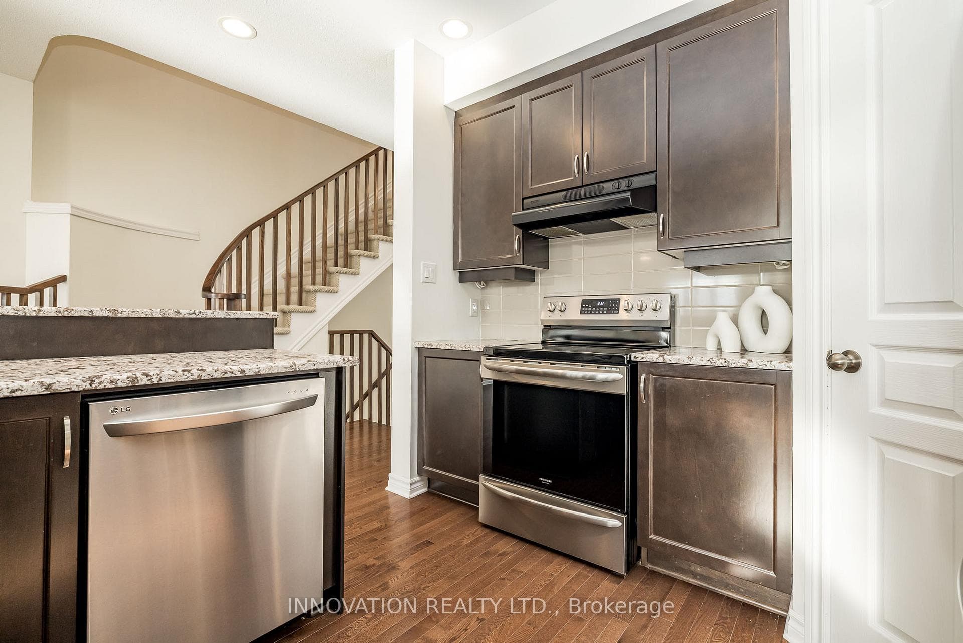 344 Kingbrook Drive photo 18