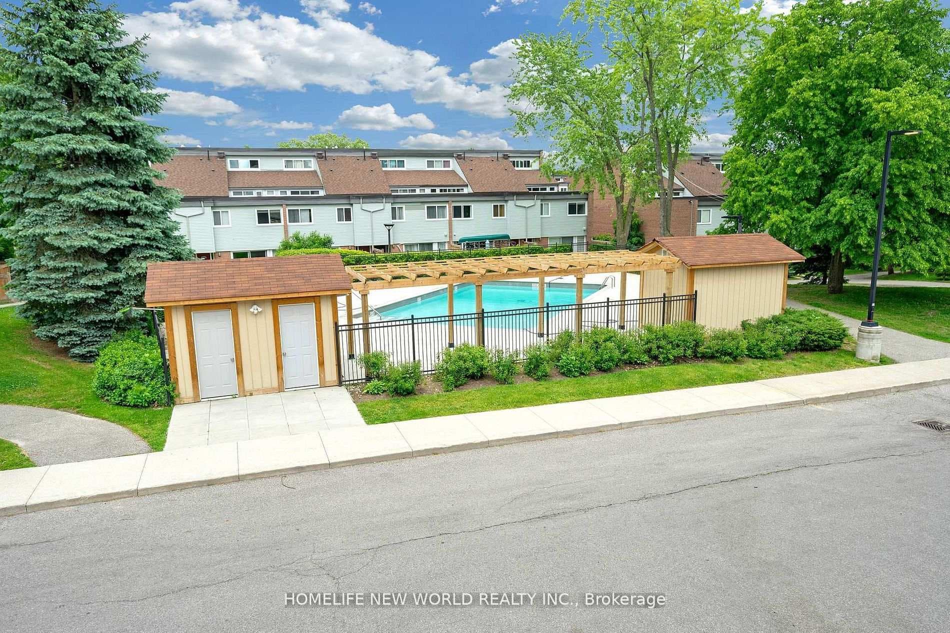 38 Springfair Avenue photo 10