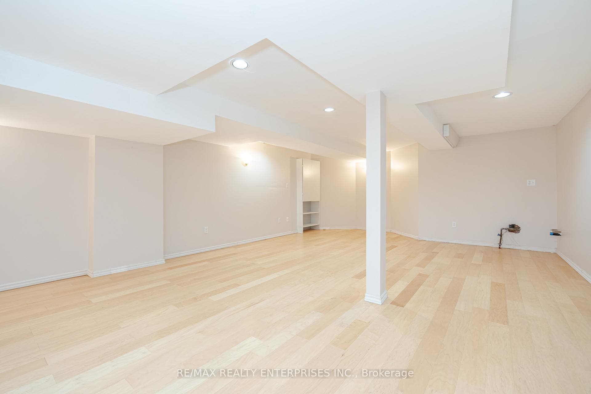 27 Corby Road photo 28