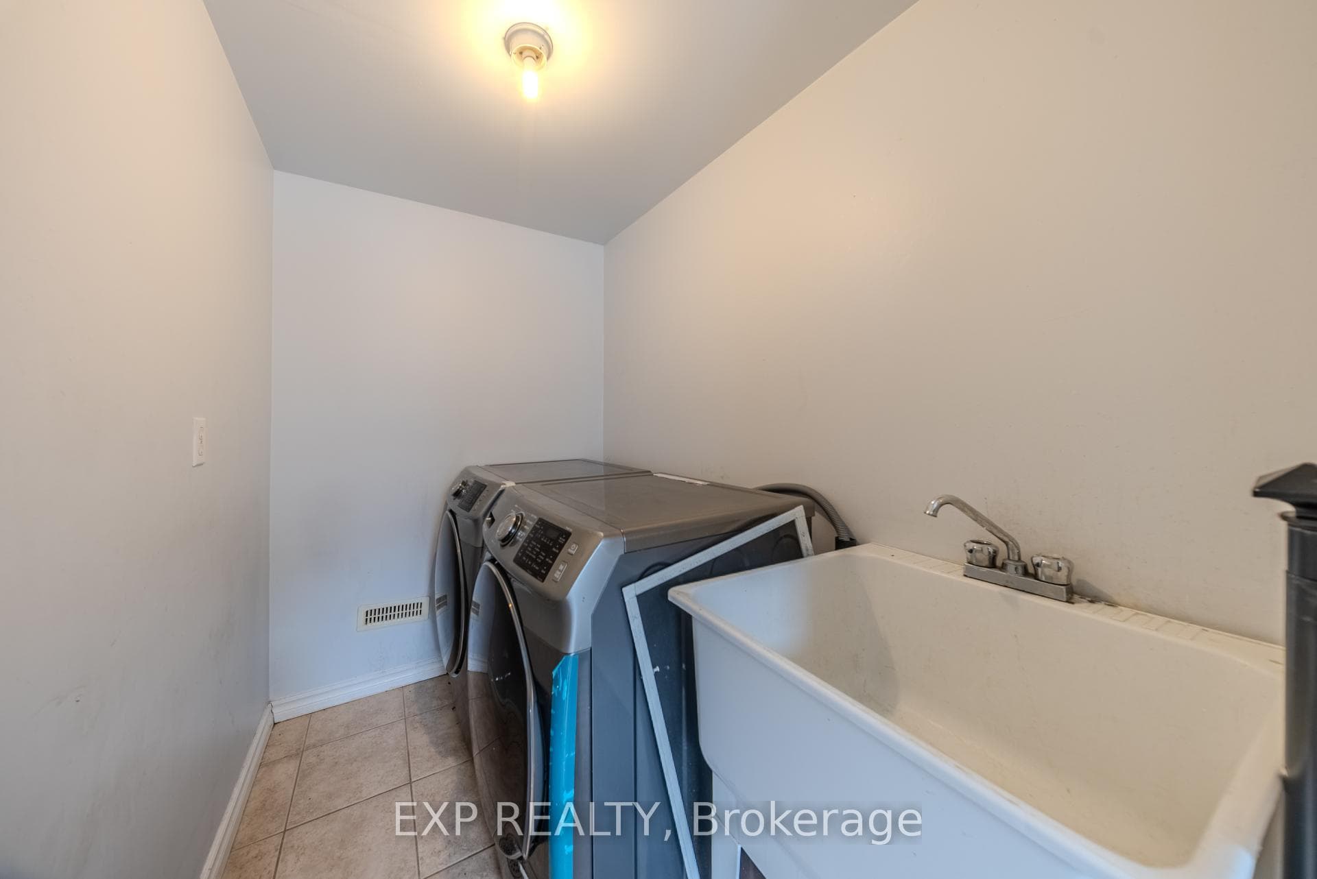 85 Bernard Avenue photo 21