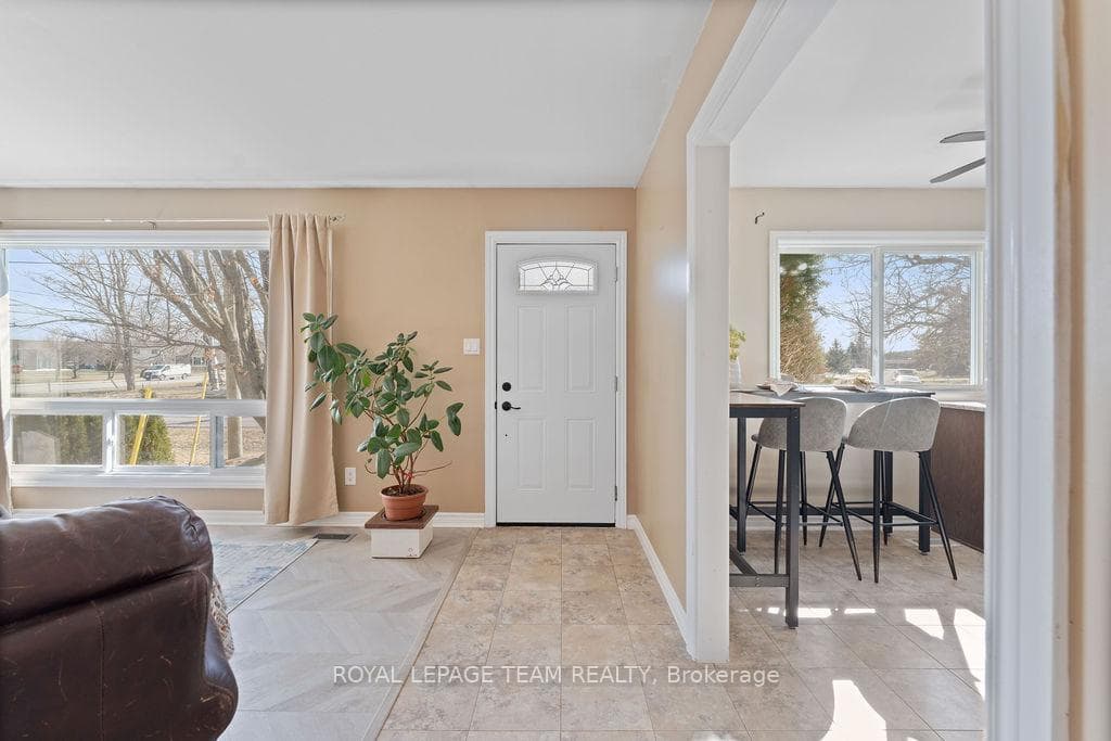 330 Shipman Drive photo 5