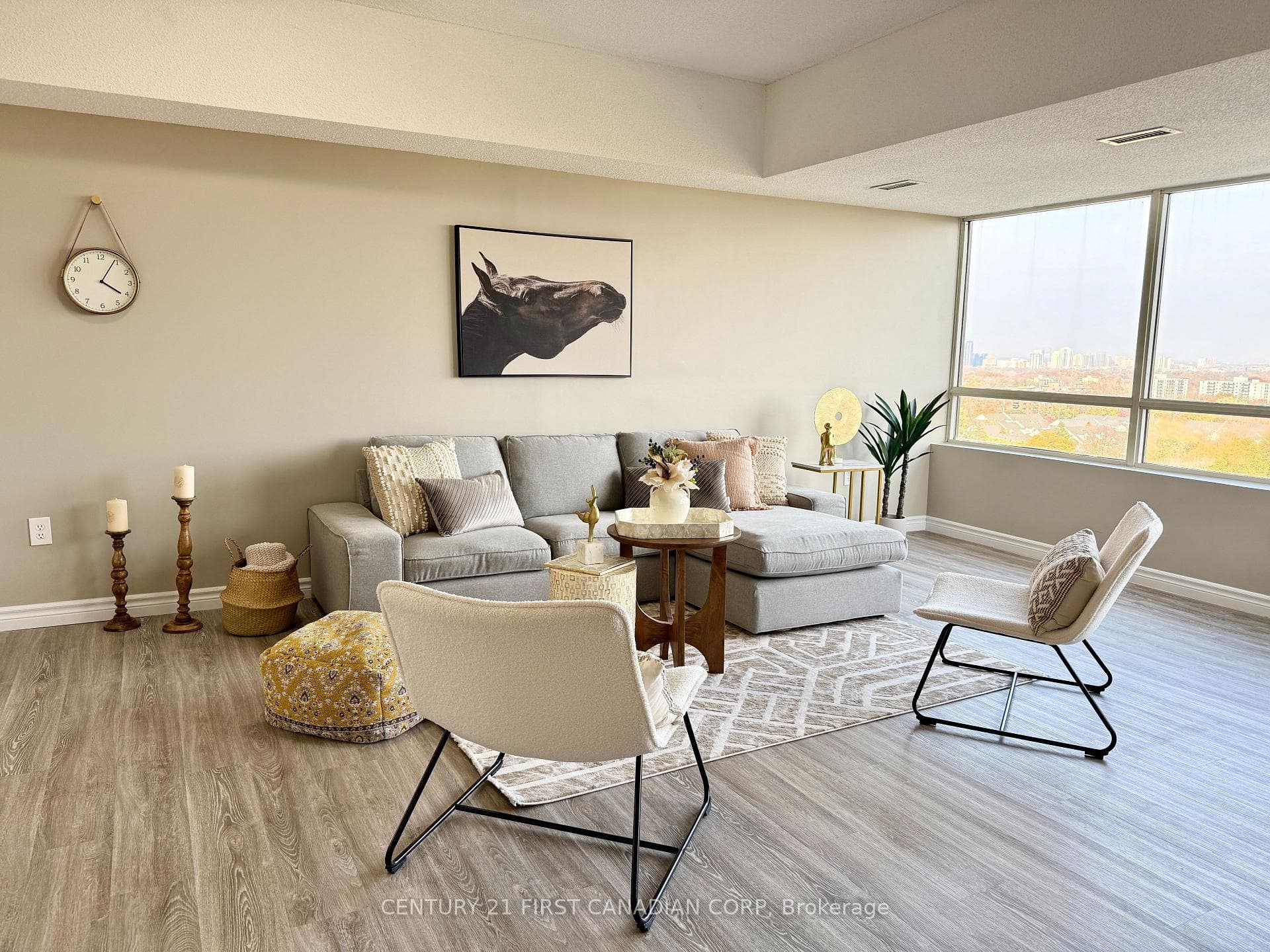 744 Wonderland Road Unit 1203 photo 3