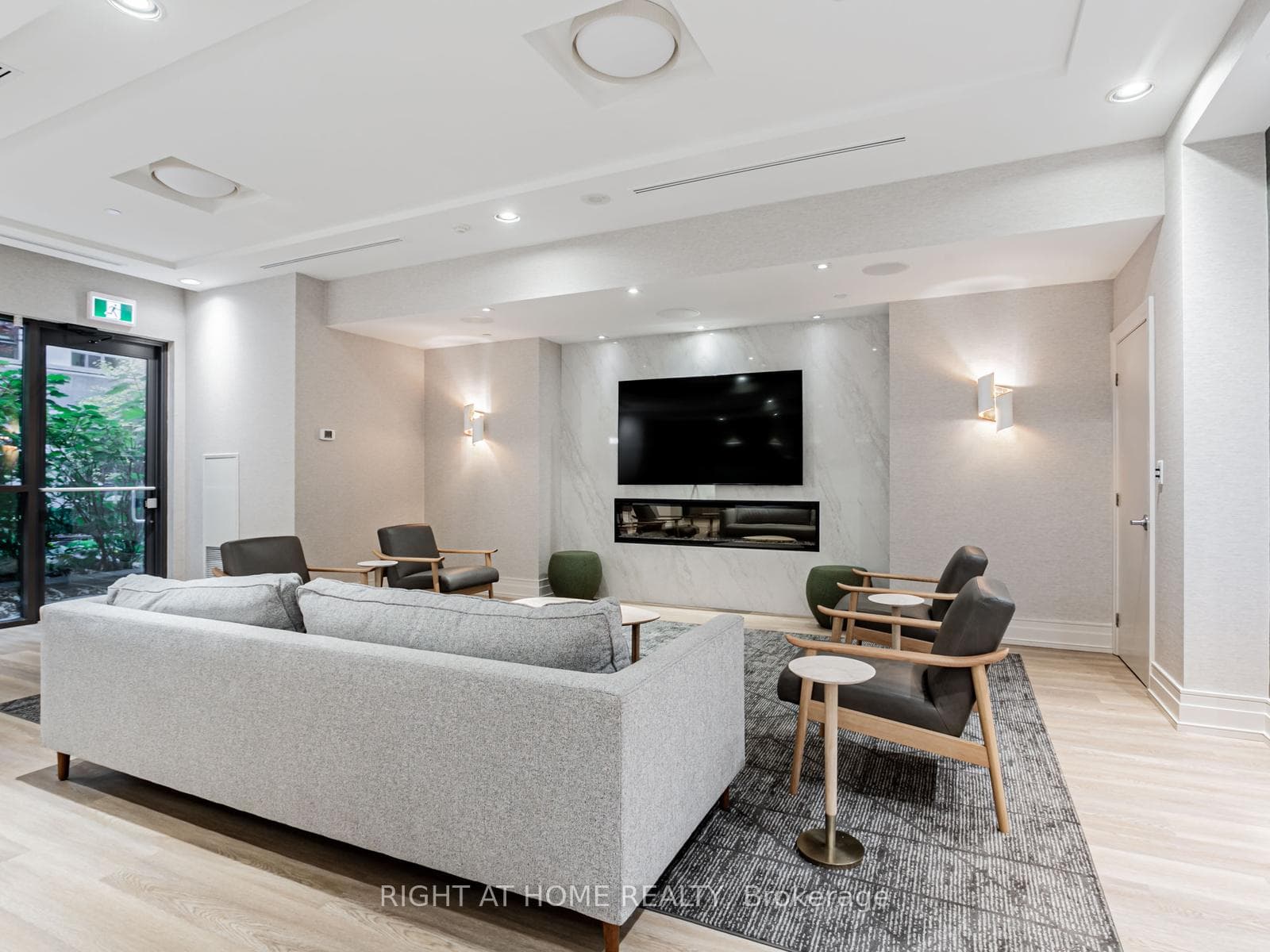 319 Merton Street Unit 304 photo 36